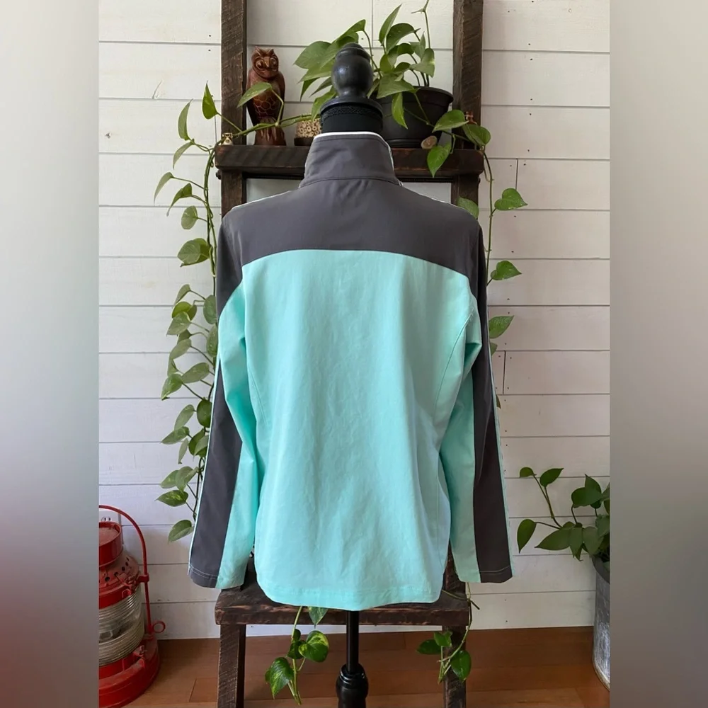 Made for Life: Sporty Mint Green and Gray Ski Jacket with Performance Material